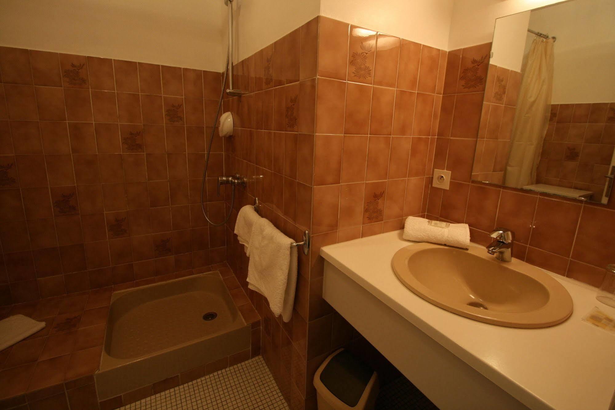 Auberge du Cabestan Hotel Audierne Eksteriør billede