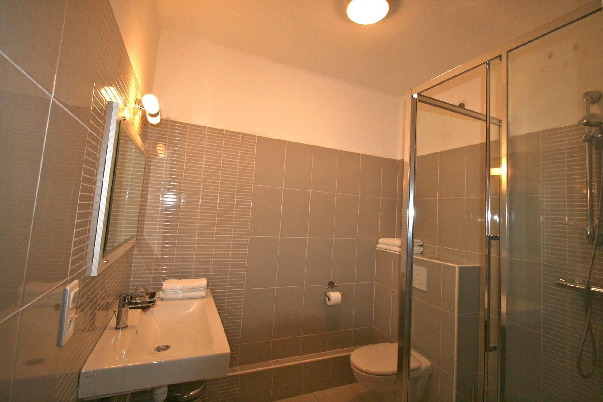 Auberge du Cabestan Hotel Audierne Eksteriør billede