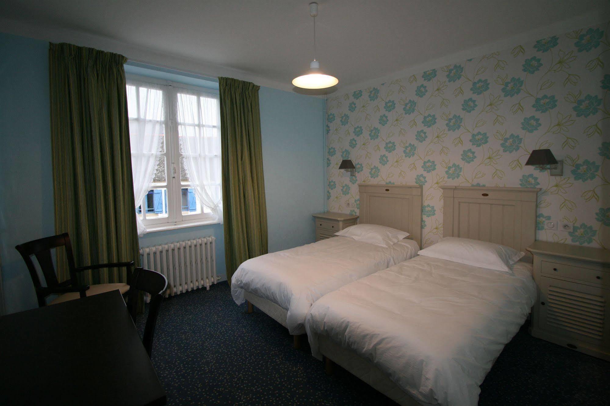 Auberge du Cabestan Hotel Audierne Eksteriør billede